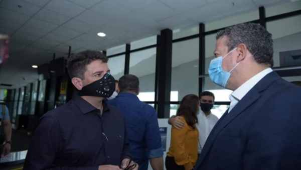 Candidato de Bolsonaro a presidente da Câmara,  Arthur Lira é recebido por Cameli e tem almoço no Mata Nativa